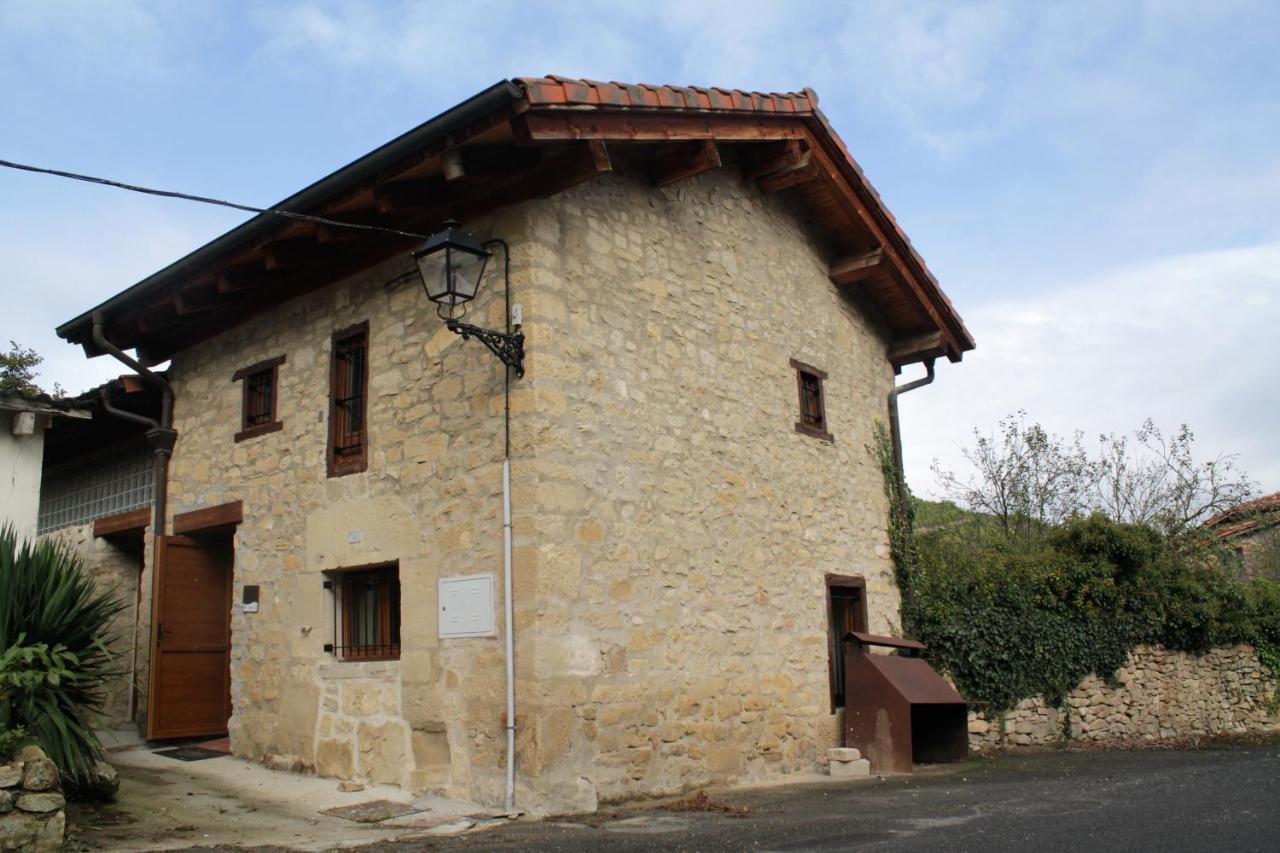 El Horno Albergue Manzanos Buitenkant foto